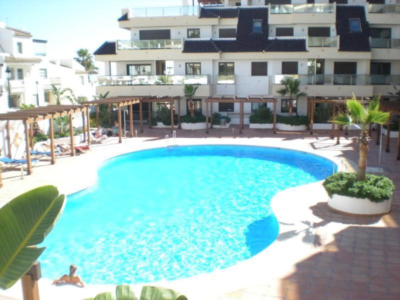 Marina Del Castillo, Duquesa Beachfront Apartment マニルバ エクステリア 写真